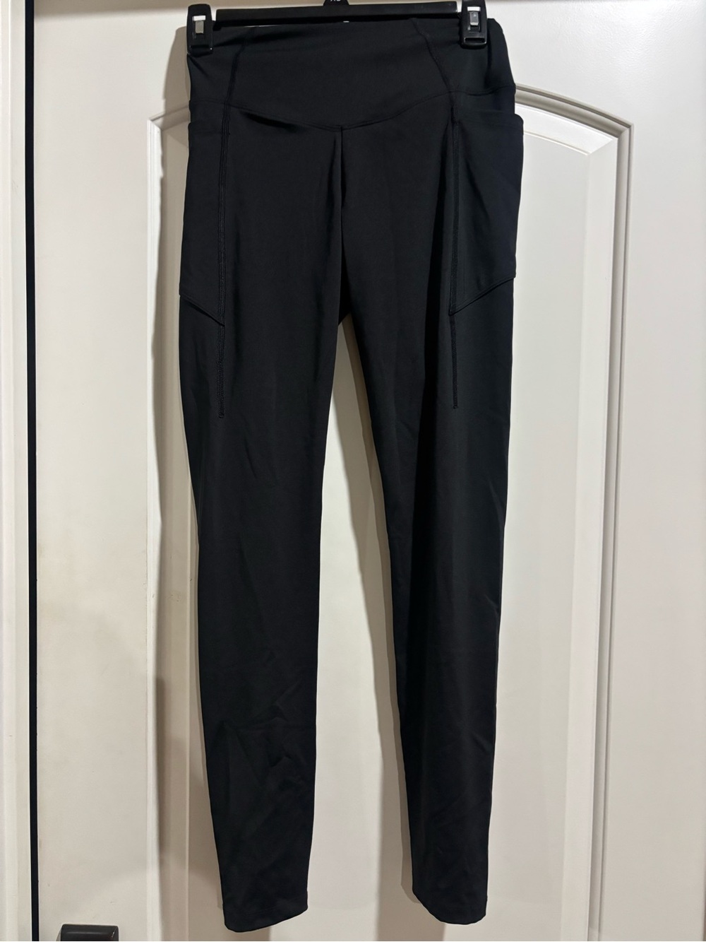 PINK Victoria's Secret Black High-Waist Leggings with Side Pockets